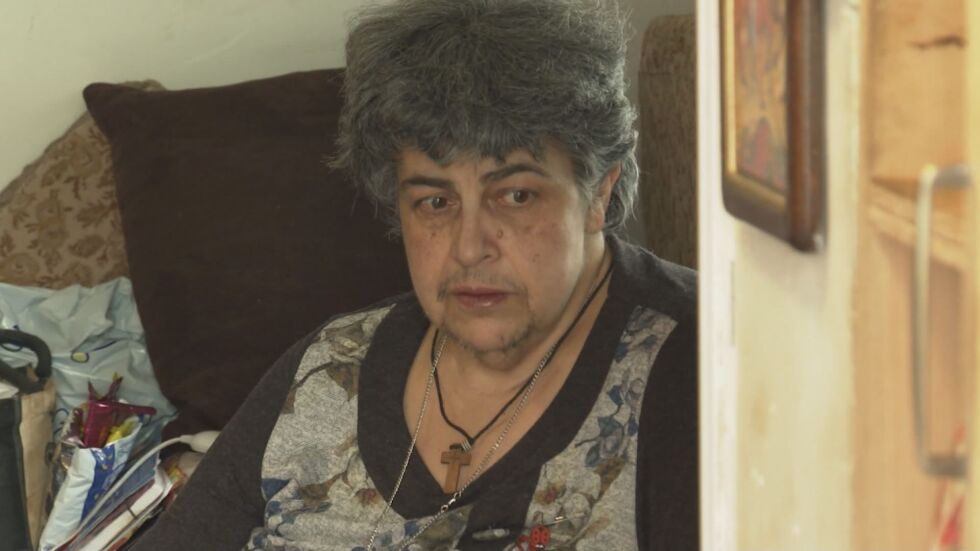 ТЕЛК в Ямбол спря пенсията на жена, която не може да се движи