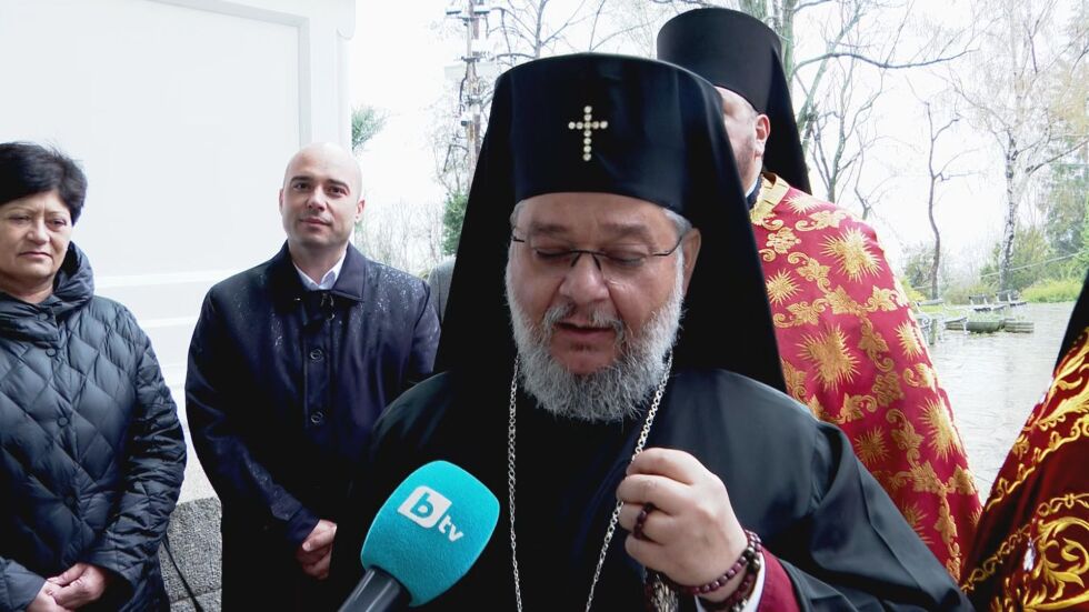 Старозагорският митрополит Киприан пожела на българите да запазят вярата си, за да спасят душите си
