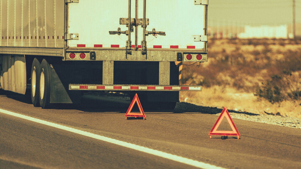  Катастрофирал тир блокира пътя Велико Търново-Русе 