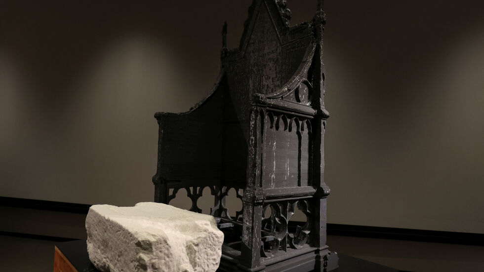 Коронацията на Чарлз III: Камъкът на Съдбата вече е в Уестминстърското абатство