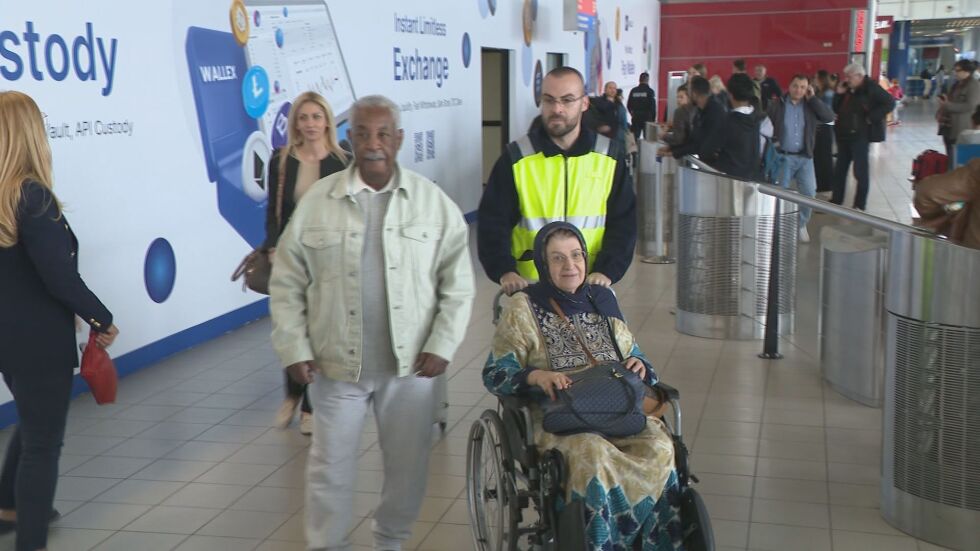 Приключи евакуацията на българите от Судан