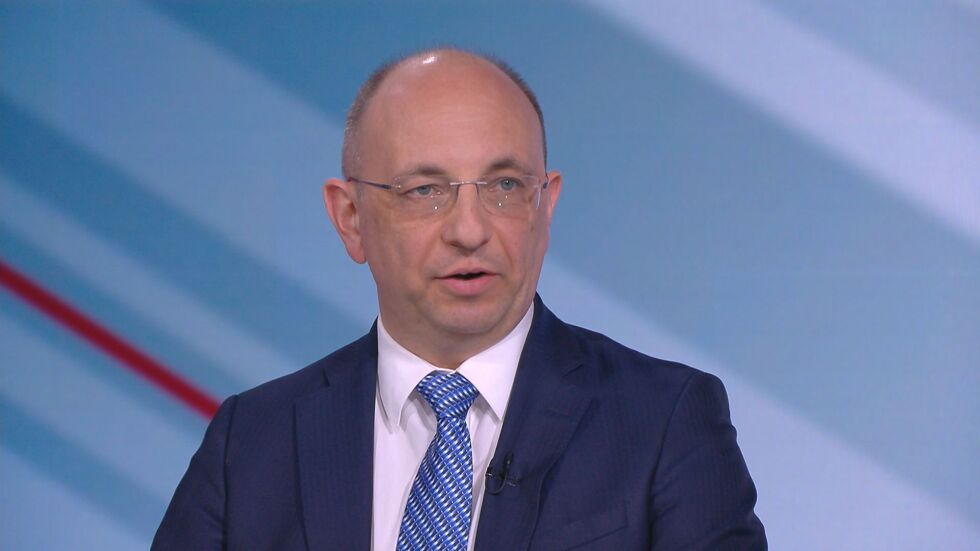 Николай Василев: Дефицитът в бюджета трябва да е по-близо до нула, а не 3 или 6 на сто