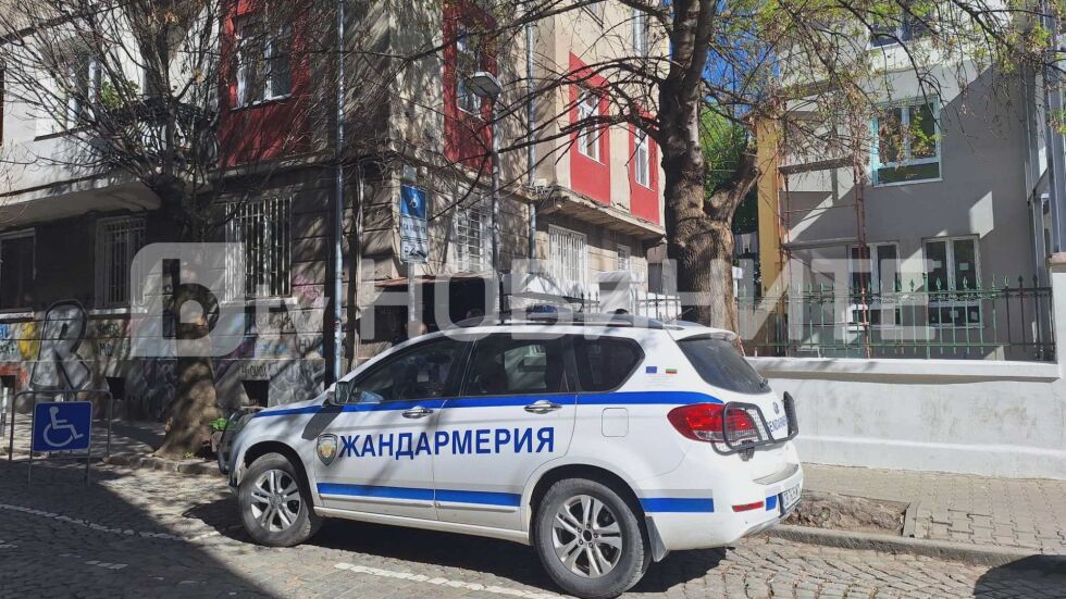 Полиция и жандармерия проверяват офиси на Настимир Ананиев (ВИДЕО и СНИМКИ)
