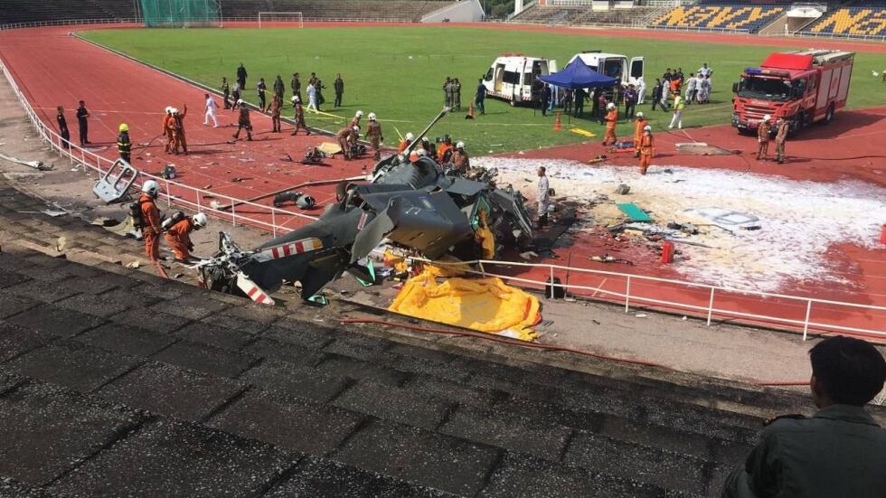  Сблъсък на хеликоптери във въздуха, 10 души починаха (ВИДЕО И СНИМКИ) 