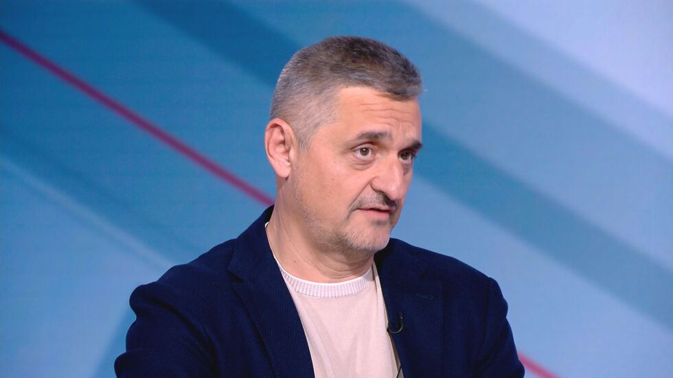  Кирил Добрев: Корнелия Нинова прави дивотия след дивотия 