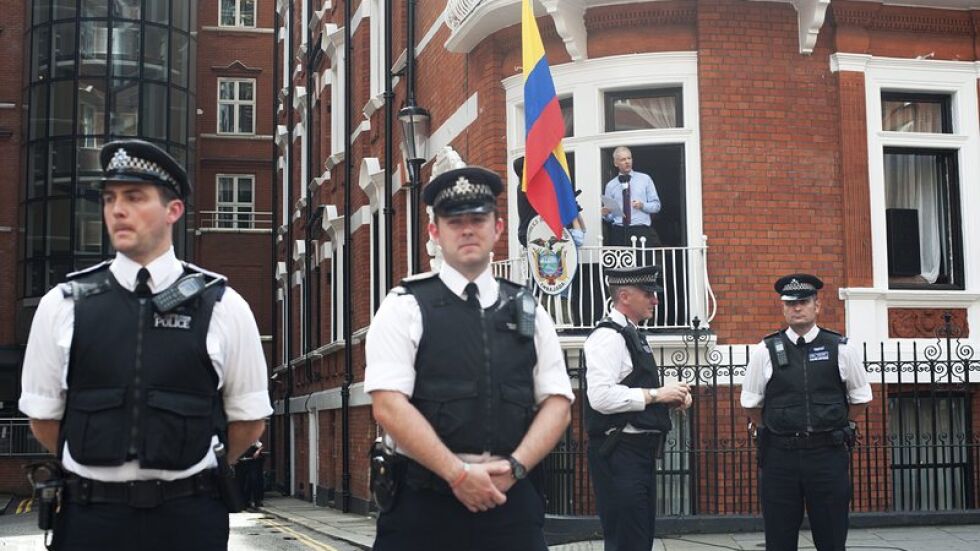 Президентът на Еквадор: Не подкрепям Асандж, трябва да напусне посолството в Лондон