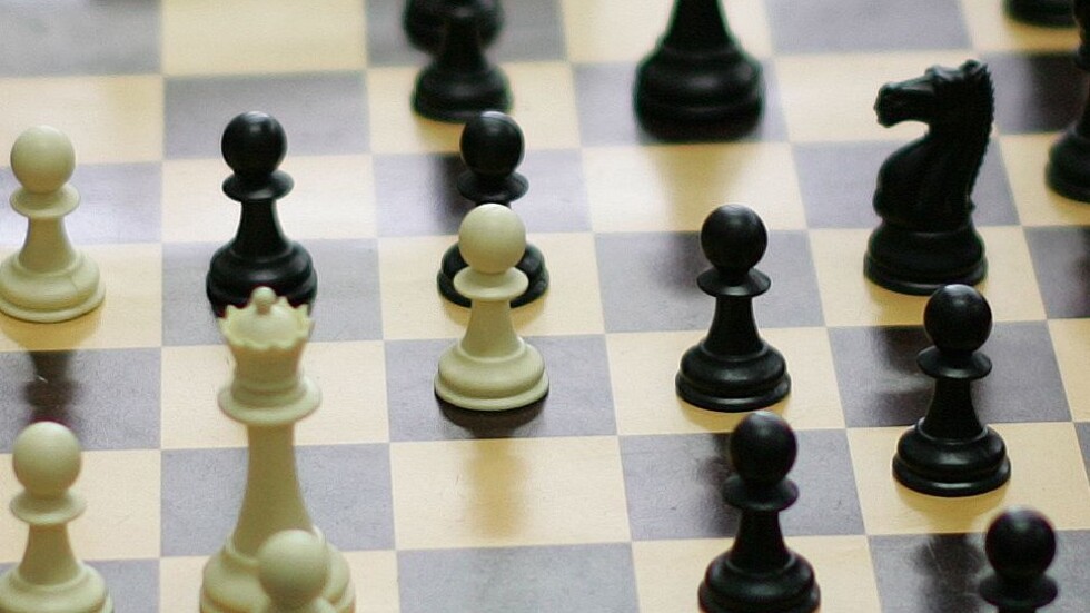 Българската федерация по шахмат обжалва изключването си
