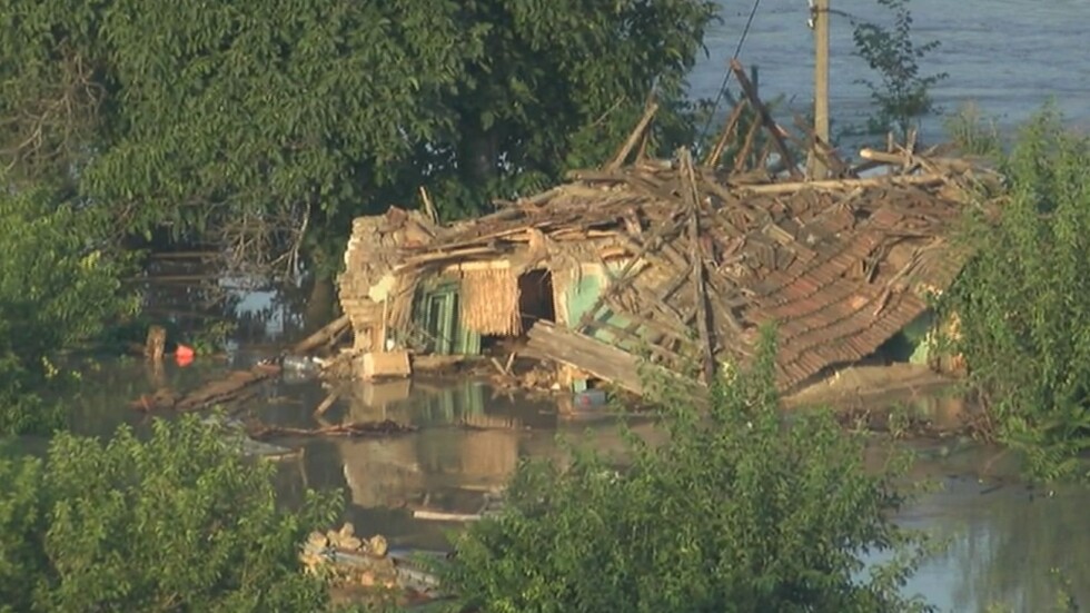 Властта си противоречи каква е причината за потопа в Мизия (ОБНОВЕНА)