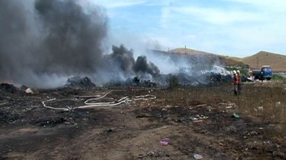 Огромен пожар край Пазарджик (СНИМКИ И ВИДЕО)