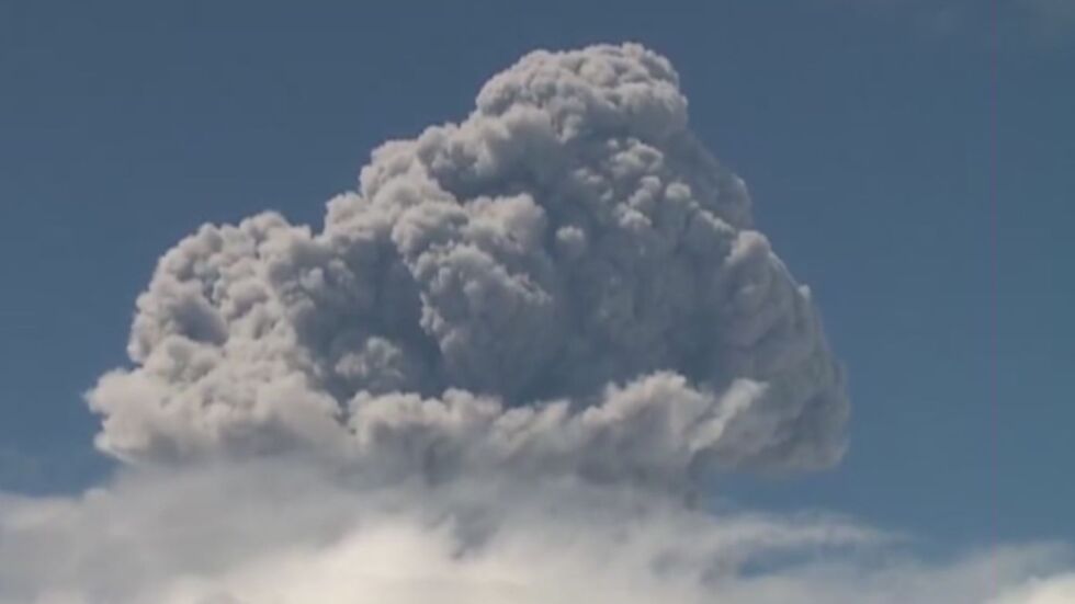 Активизира се вулканът Котопакси в Еквадор (ВИДЕО)