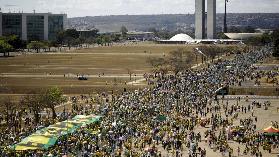 Един милион бразилци протестираха срещу Дилма Русеф 