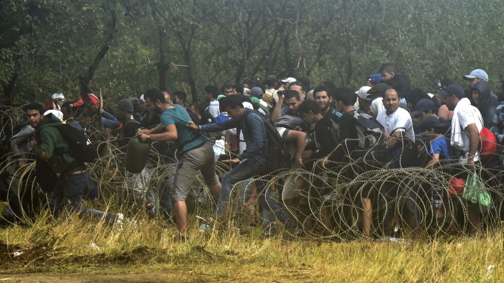 По пътя на имигрантите към Западна Европа: След куршумите Македония отвори границата си