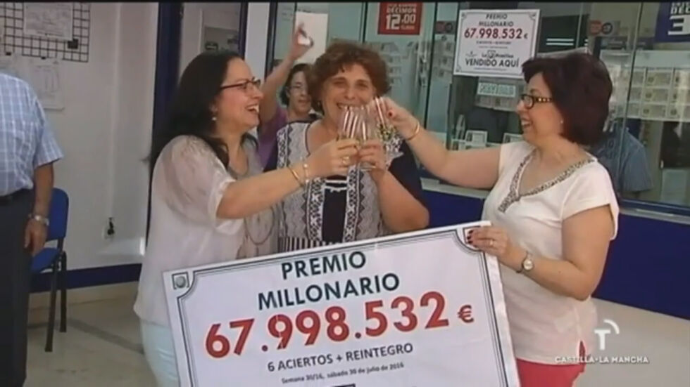 Късметлийката Гошка получи милионите, които спечели от испанската лотария
