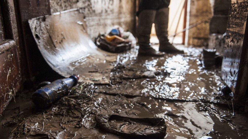 "Божия катастрофа": Гняв и скръб след потопа в Македония