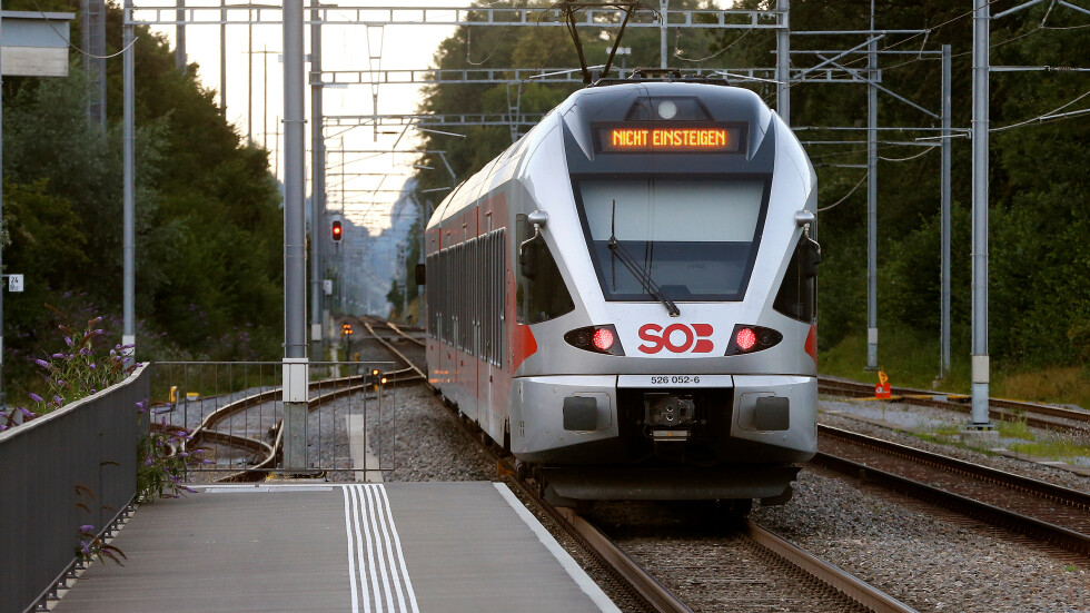 Седем души са ранени при нападение с нож във влак в Швейцария