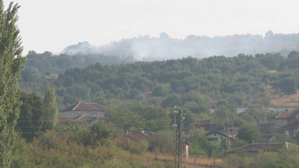 Огънят в Хасковско продължава, над 40 хил. дка горят в Сакар планина