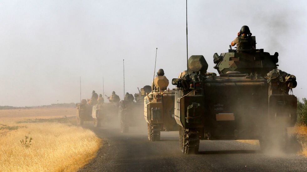 Турция изпрати още шест танка в Северна Сирия (СНИМКИ)