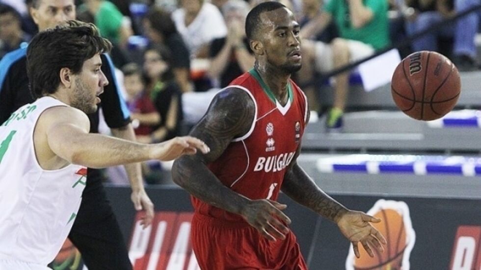 Баскетболистите разбиха Португалия с 15 тройки