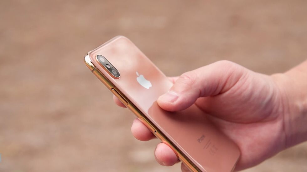 iPhone 8 идва в меден цвят (ВИДЕО)