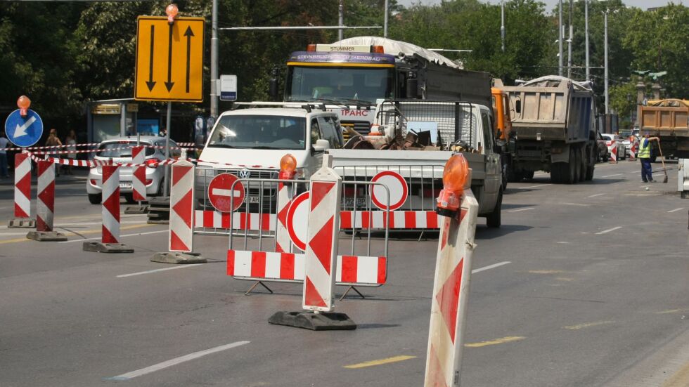 Тапи и закъснения на транспорта заради ремонта на „Орлов мост” (ОБЗОР)