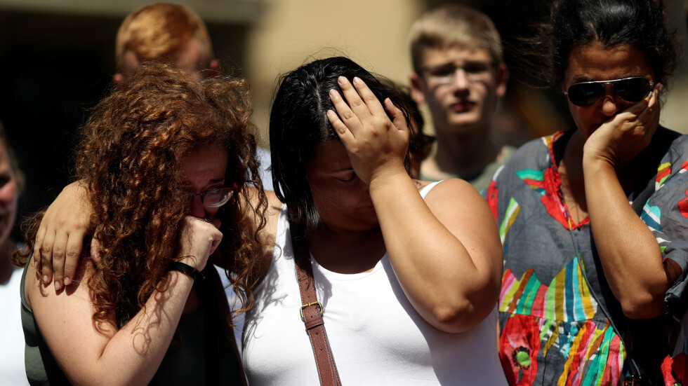 След терора: Испания е в тридневен траур (ОБЗОР)