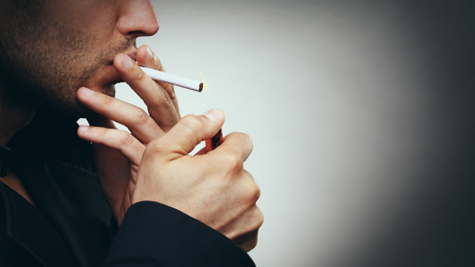 Пушенето на закрито: Ще се затворят ли „вратичките” с предлаганите законови промени? 