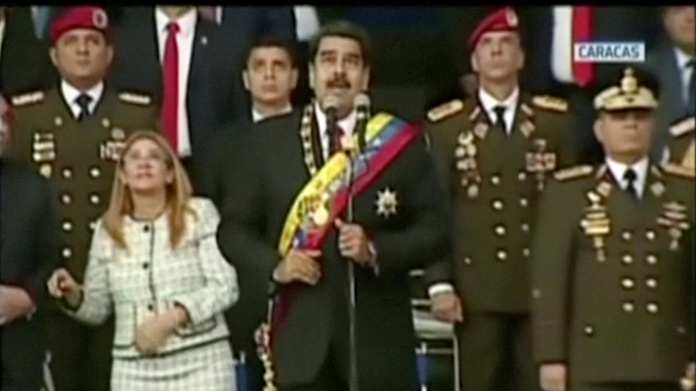 Президентът на Венецуела оцеля при опит за атентат с дронове (ВИДЕО)
