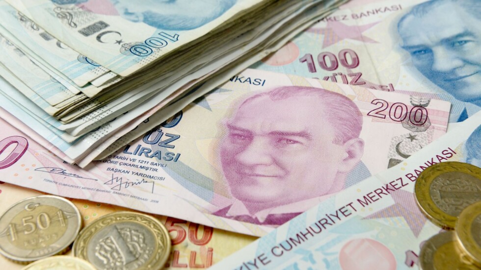 Нов рекорден спад на турската лира