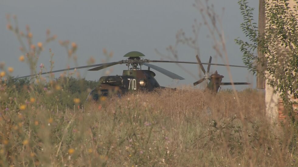Разследват причините за новия инцидент с военен хеликоптер