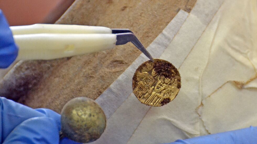 Съкровище от сребърни и златни монети откриха в крепостта Калиакра