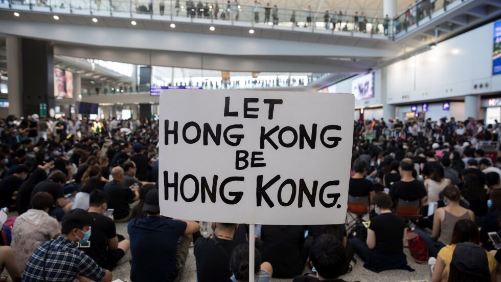 Хонконг уверява чуждестранните туристи, че са в безопасност