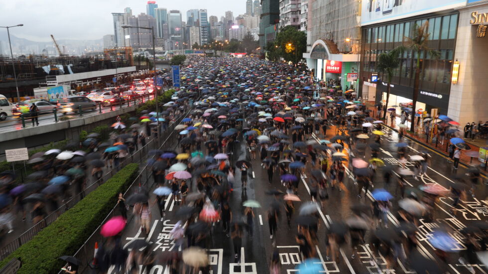 Повече от 1,7 милиона души протестираха в Хонконг 