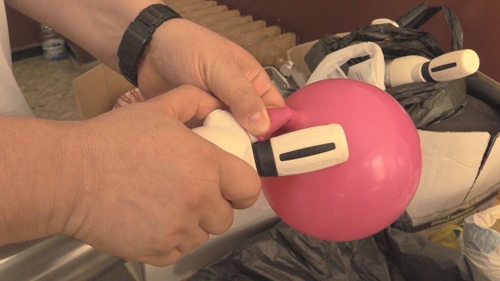 Омбудсманът поиска спешни мерки заради балони с „райски газ“