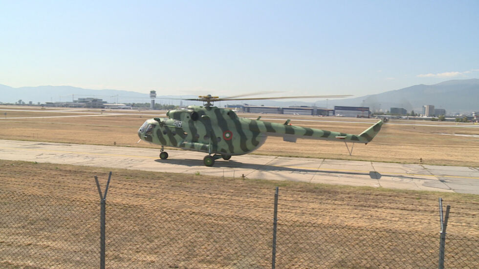 Получаваме втори хеликоптер Ми-17 за борба с пожарите