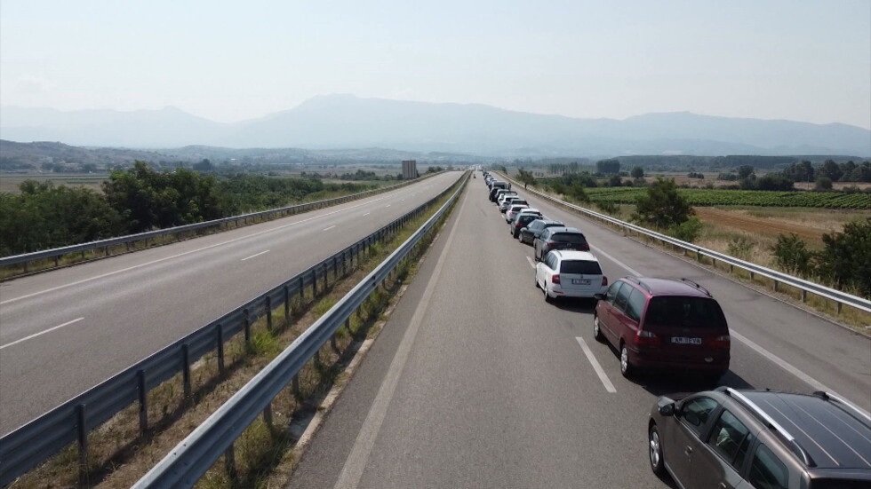 До 15 август минаваме границата с Гърция с отрицателен тест за COVID-19