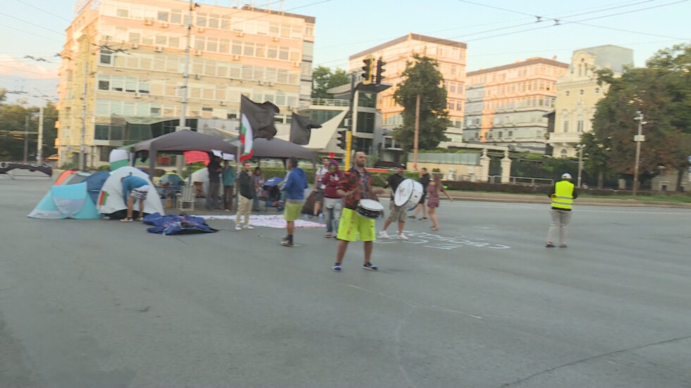 Ден 26 на протести в София: Три остават блокираните кръстовища в София