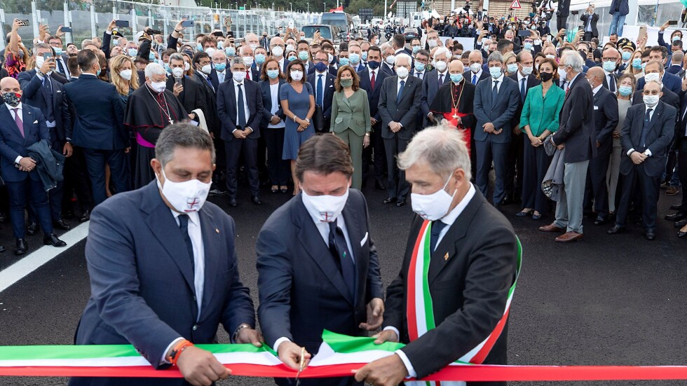 Президентът на Италия откри новия мост в Генуа