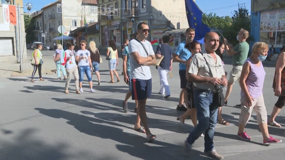 Протест за вода: Жителите на Караисен настояват да се обяви бедствено положение