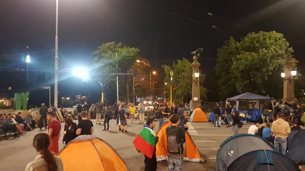 Нова блокада на кръстовища в София, градският транспорт е с променен маршрут 
