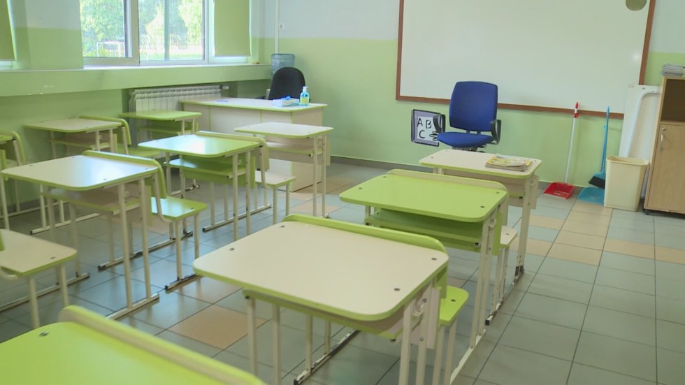 Нови правила в клас заради мерките срещу COVID-19 в училище