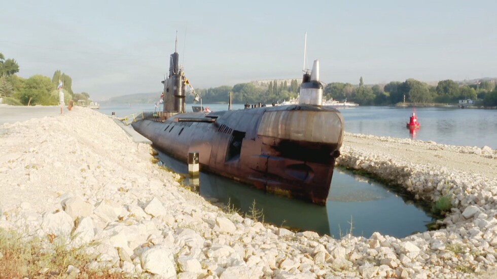 Музей в подводница: Какво се крие под люковете на "Слава"