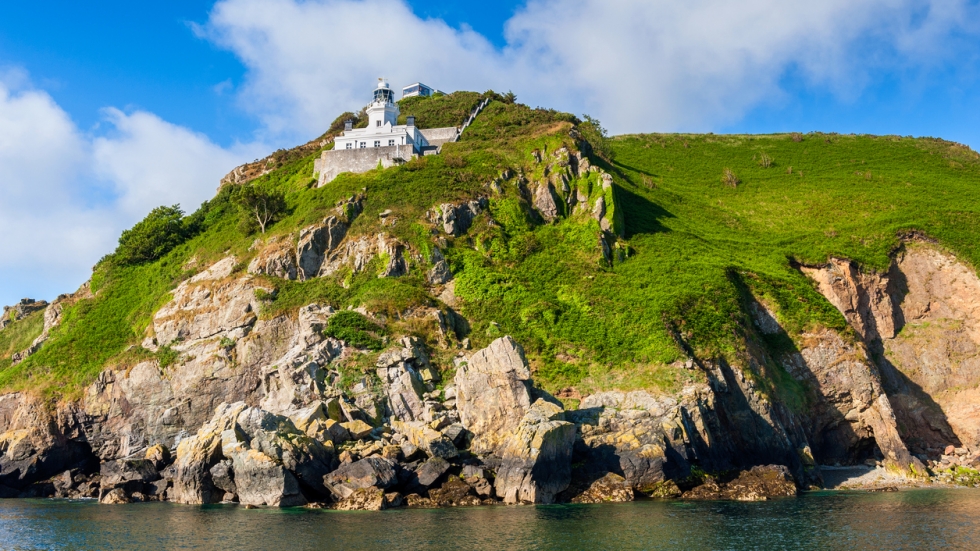 Малък, но красив английски остров в Ламанша търси нови заселници