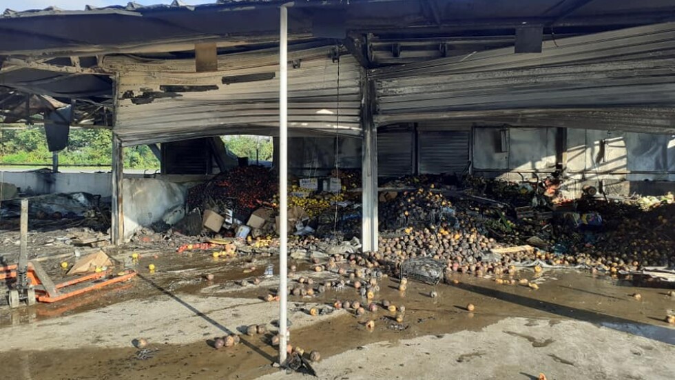 Пожар в частната зеленчукова борса в Кърналово за втори път за 4 месеца