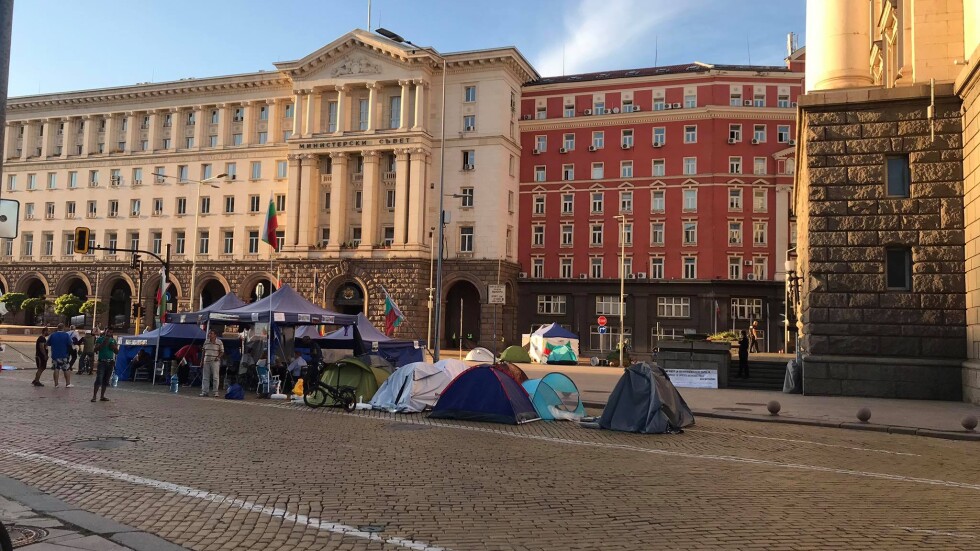 49 дни протести: Блокадите в София продължават