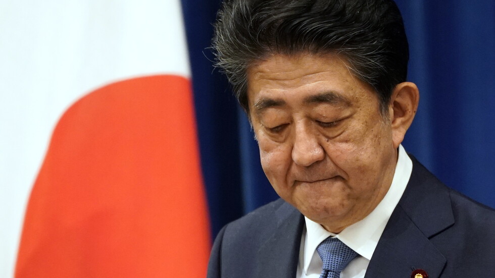 Японският премиер Шиндзо Абе подава оставка