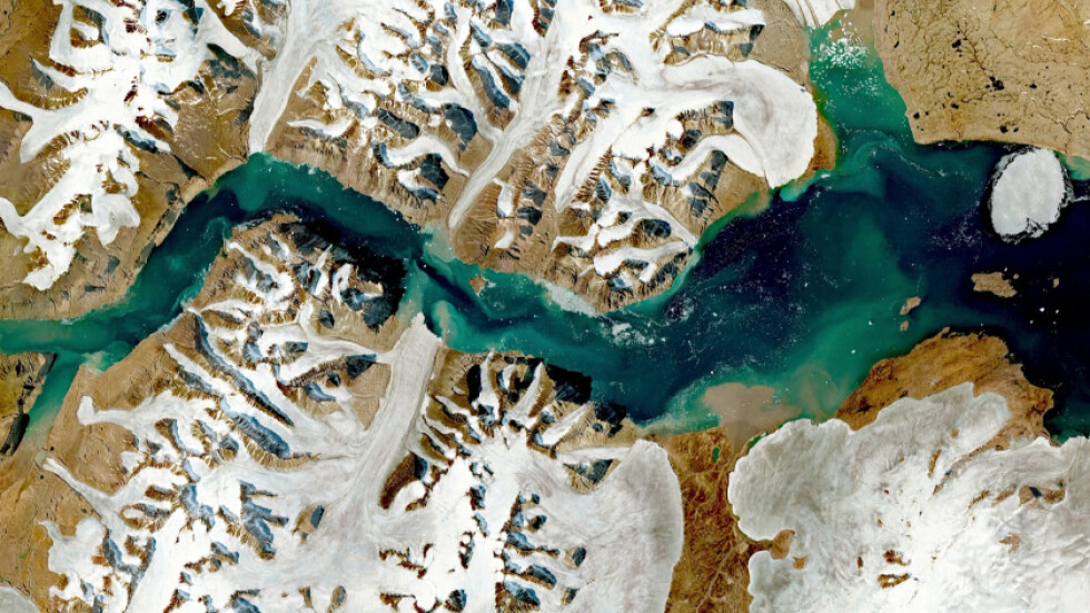 Отново топене на ледниците в Гренландия (ВИДЕО)