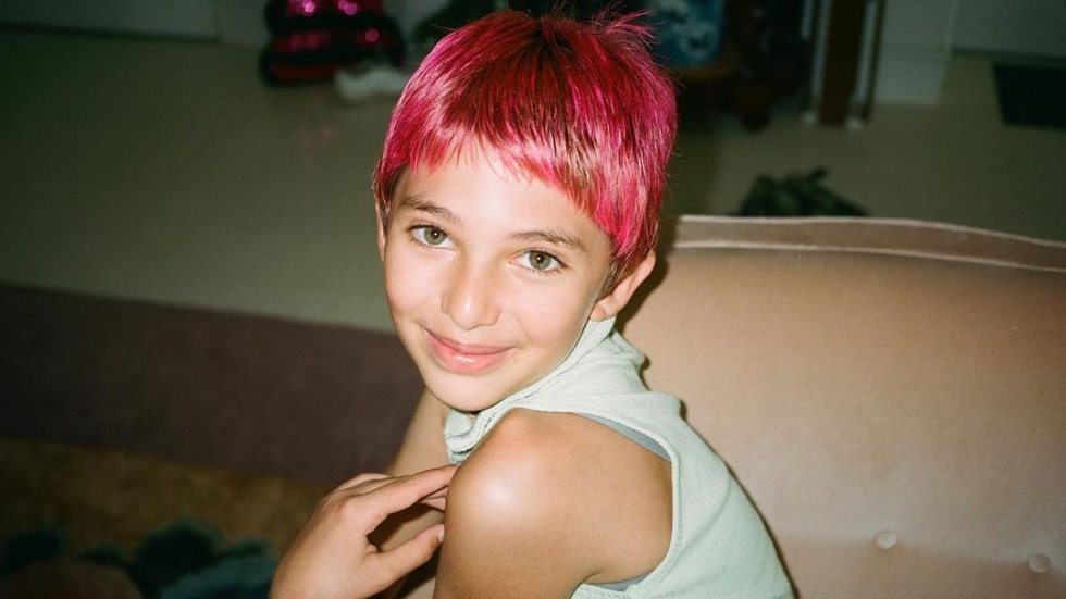 Дъщерята на Дейвид Шуимър от "Приятели" на 10 и с розова коса
