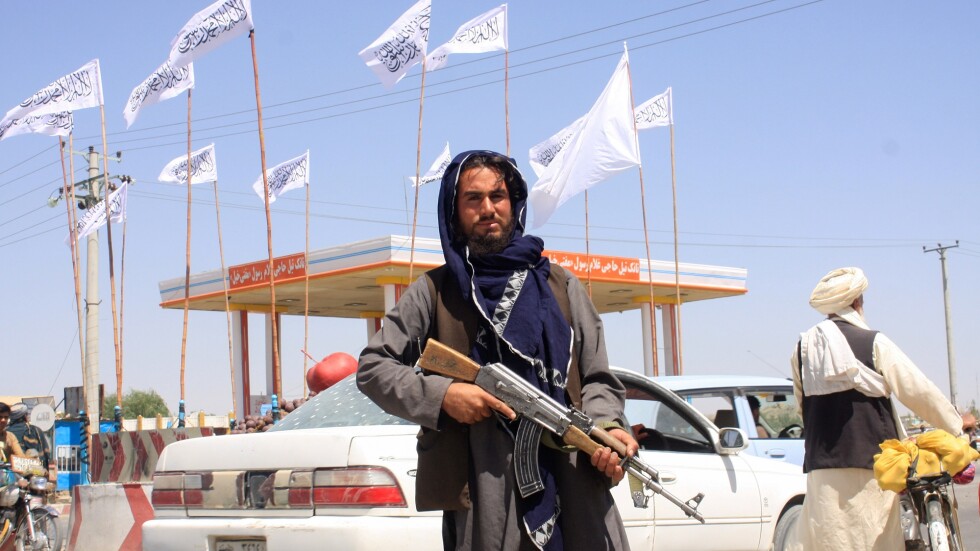 Талибаните: Афганистанците ще могат да пътуват свободно