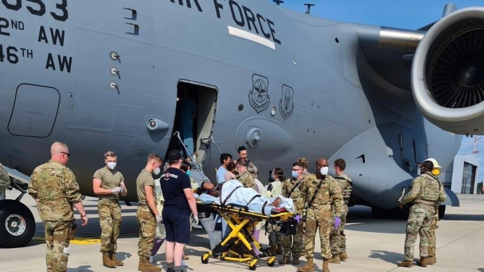 По време на евакуация: Афганистанка роди на борда на американски военен самолет