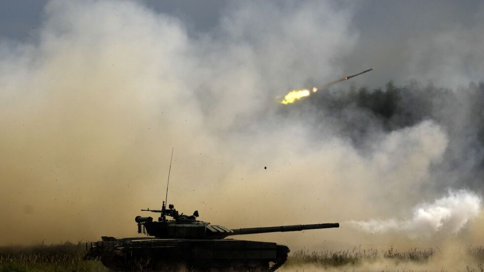 Великобритания обмисля изпращането на танкове на Украйна
